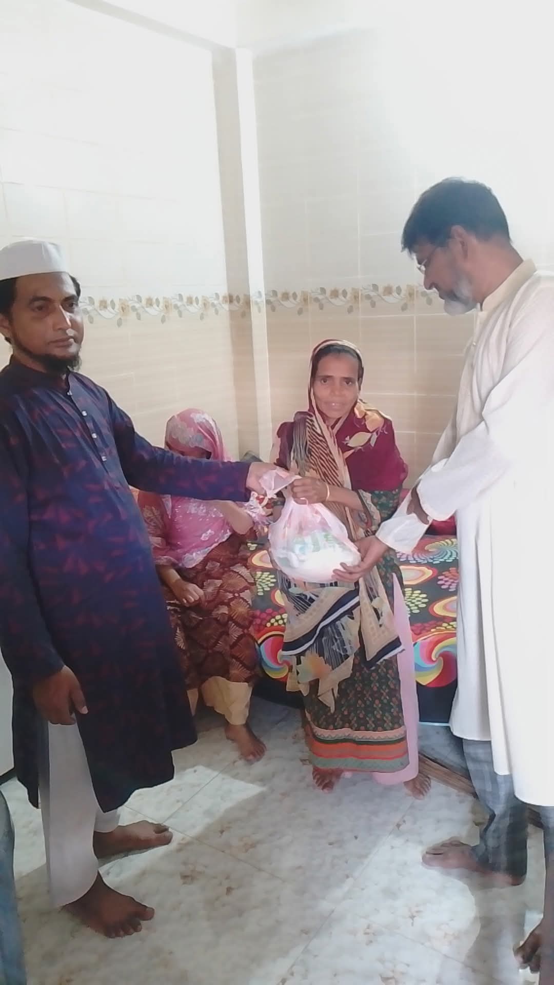 এই ঈদে আনন্দ ছড়িয়ে দিন